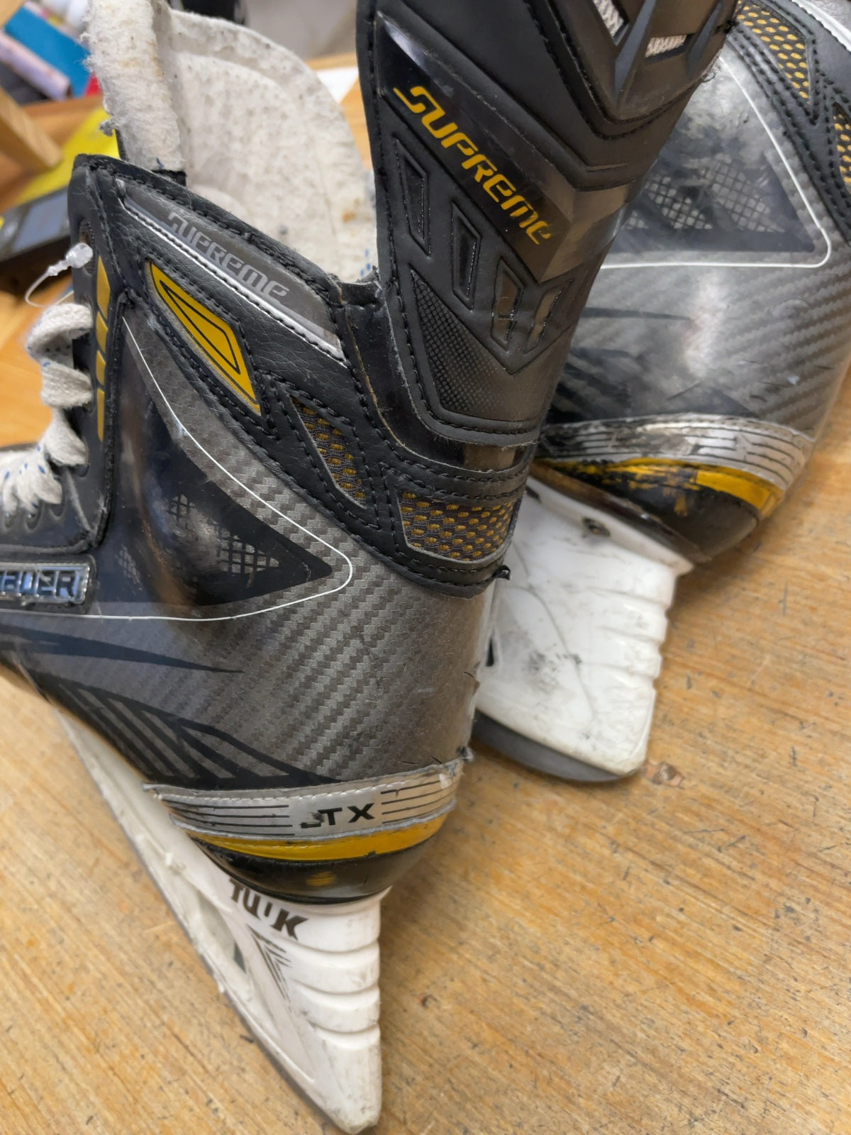 Bauer Supreme TX Size 8 Ice Hockey Skates