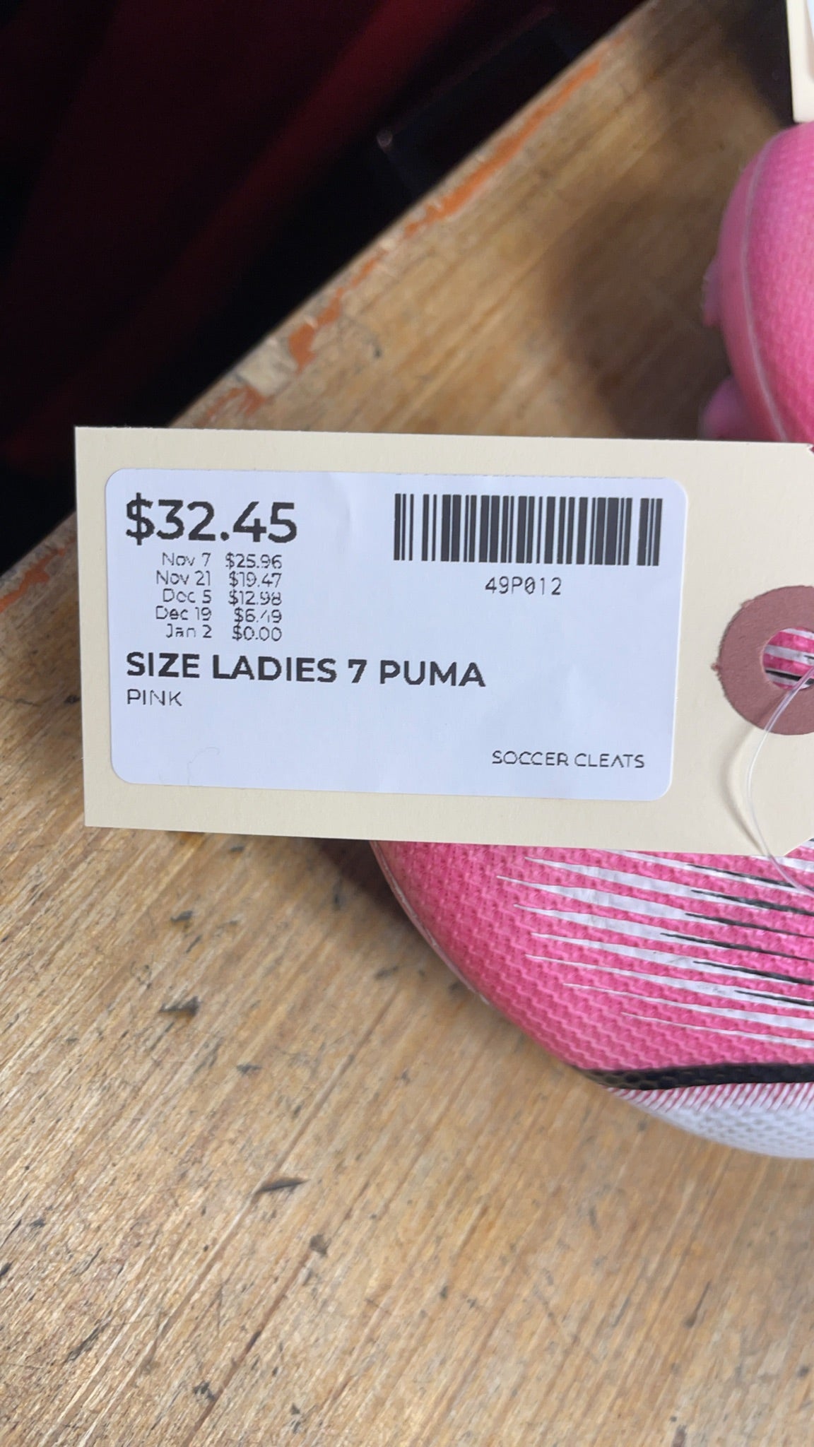 Puma Ultra Size 7 Women's Soccer Cleats Pink