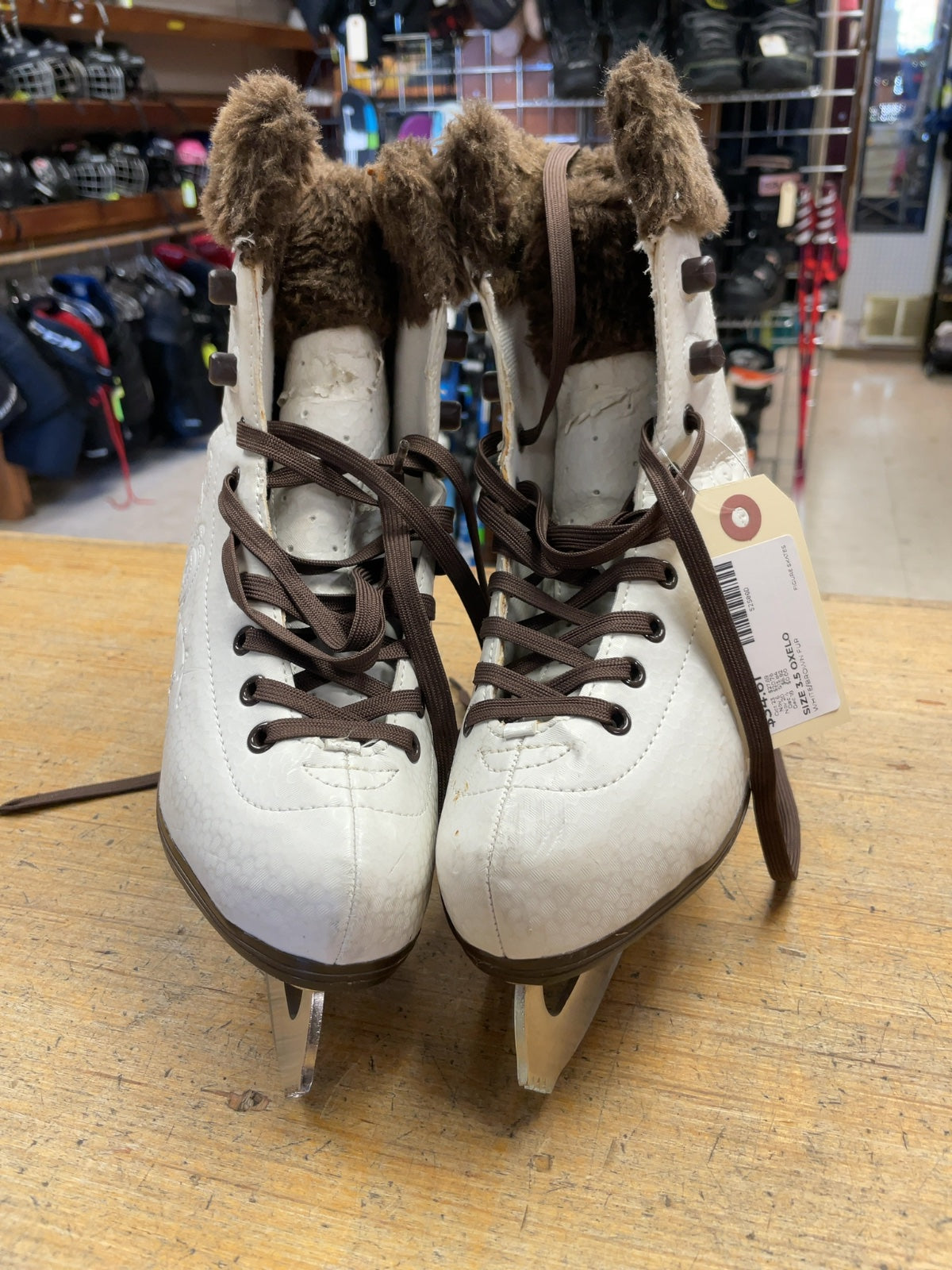 Oxelo Size 3.5 Figure Skates White / Brown Fur