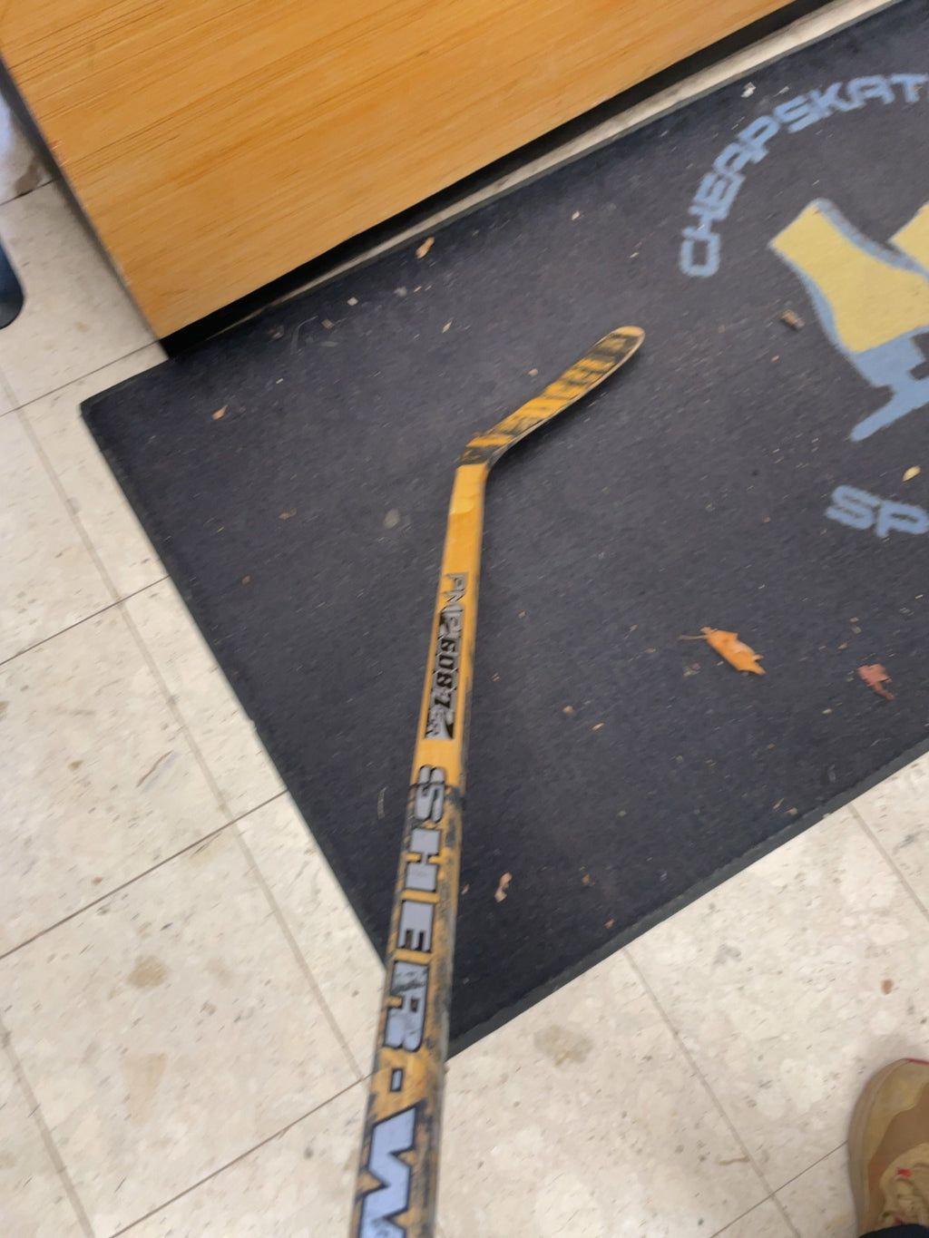 Sher-Wood PMP 6087 Senior RH PP26 Wood Hockey Stick