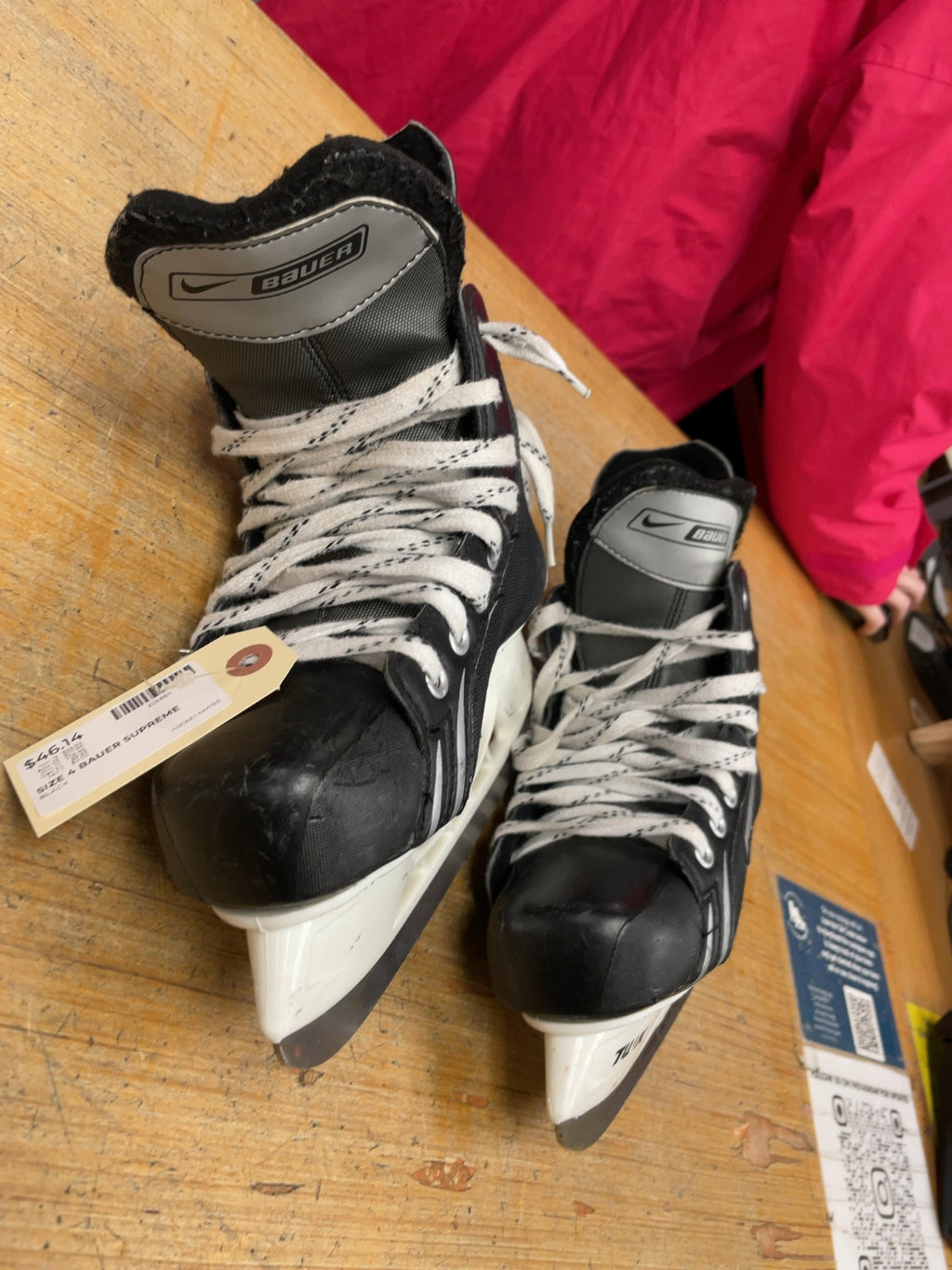 Nike Bauer Supreme PRO Size 4 Junior Ice Hockey Skates