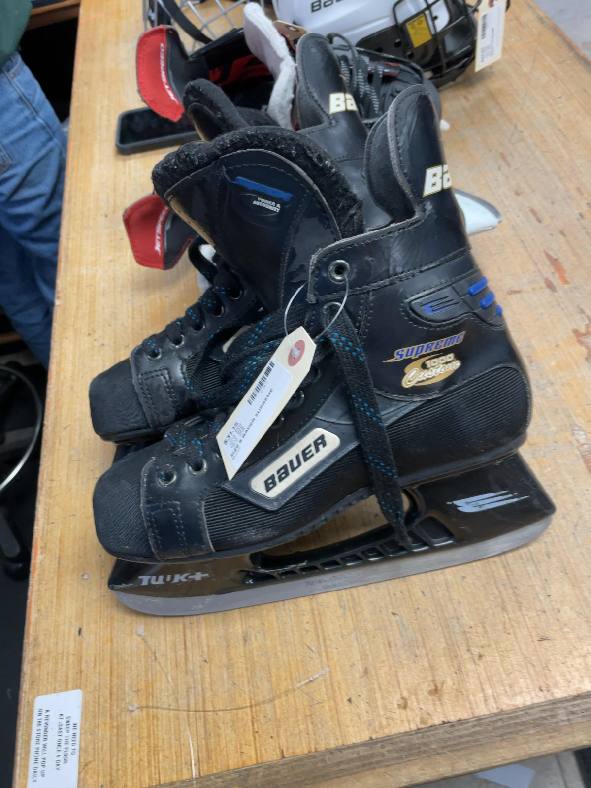 Bauer Supreme 1000 Custom Size 8 Ice Hockey Skates