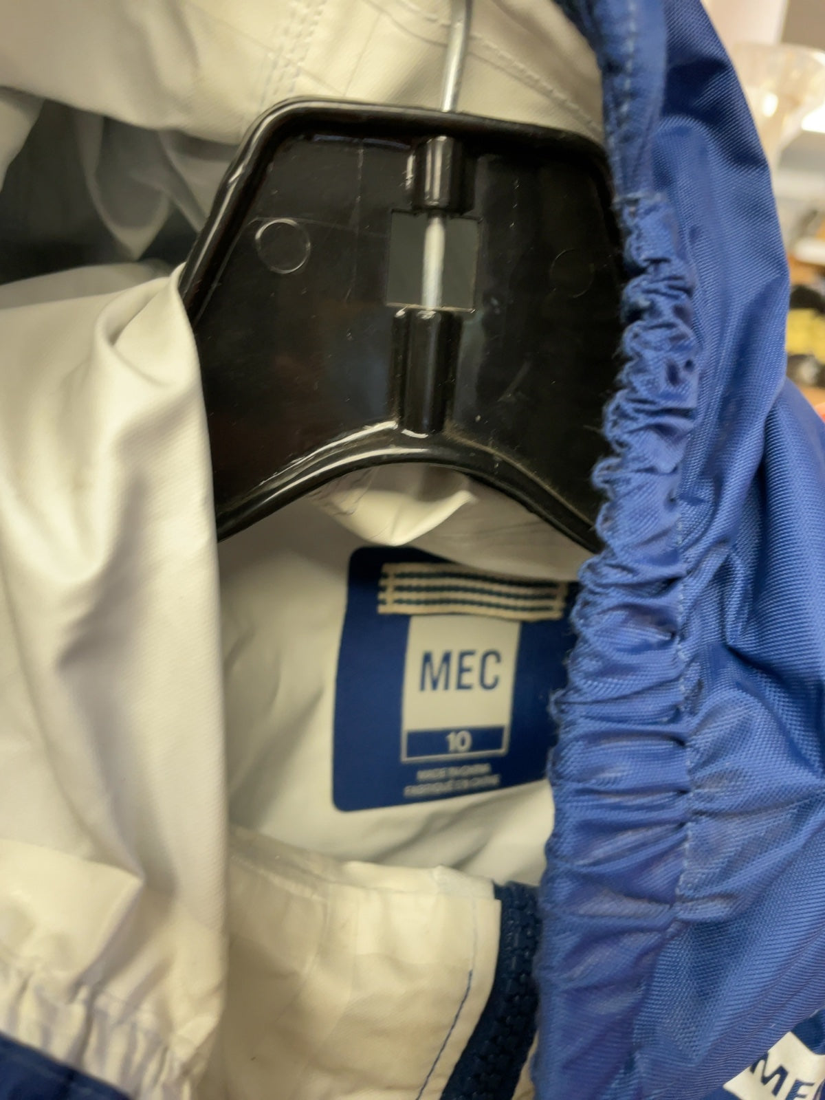 MEC Rain Jacket Size 10 Junior Navy