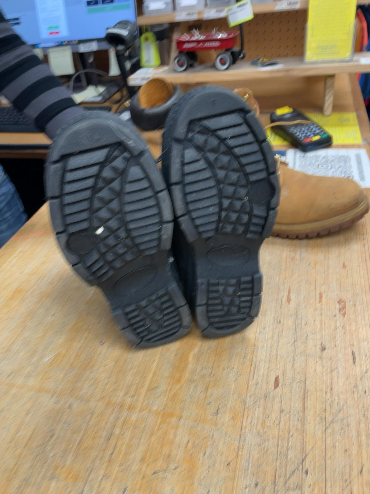 Thermolite Winter Boots Size 8 Black