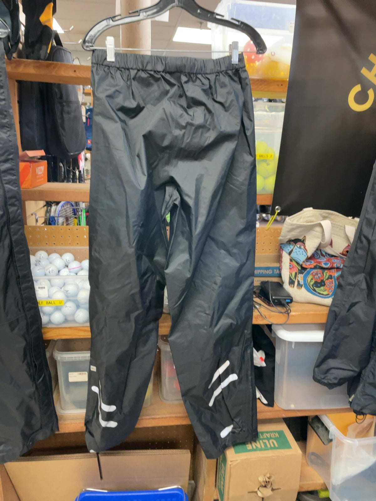 MEC Size M Men's Rain Pants Black