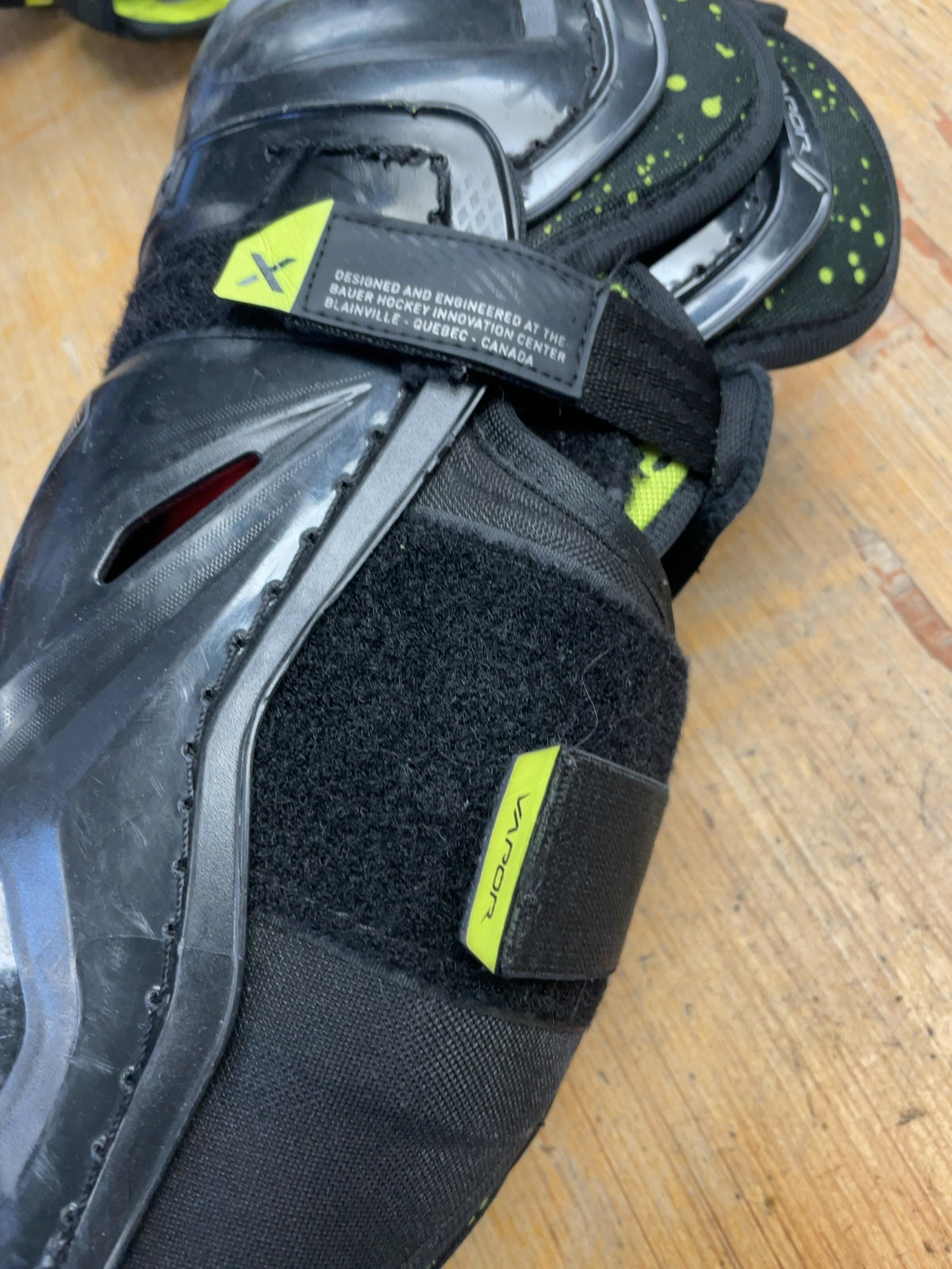 Bauer Vapor 3X Junior 11" Hockey Shin Guards