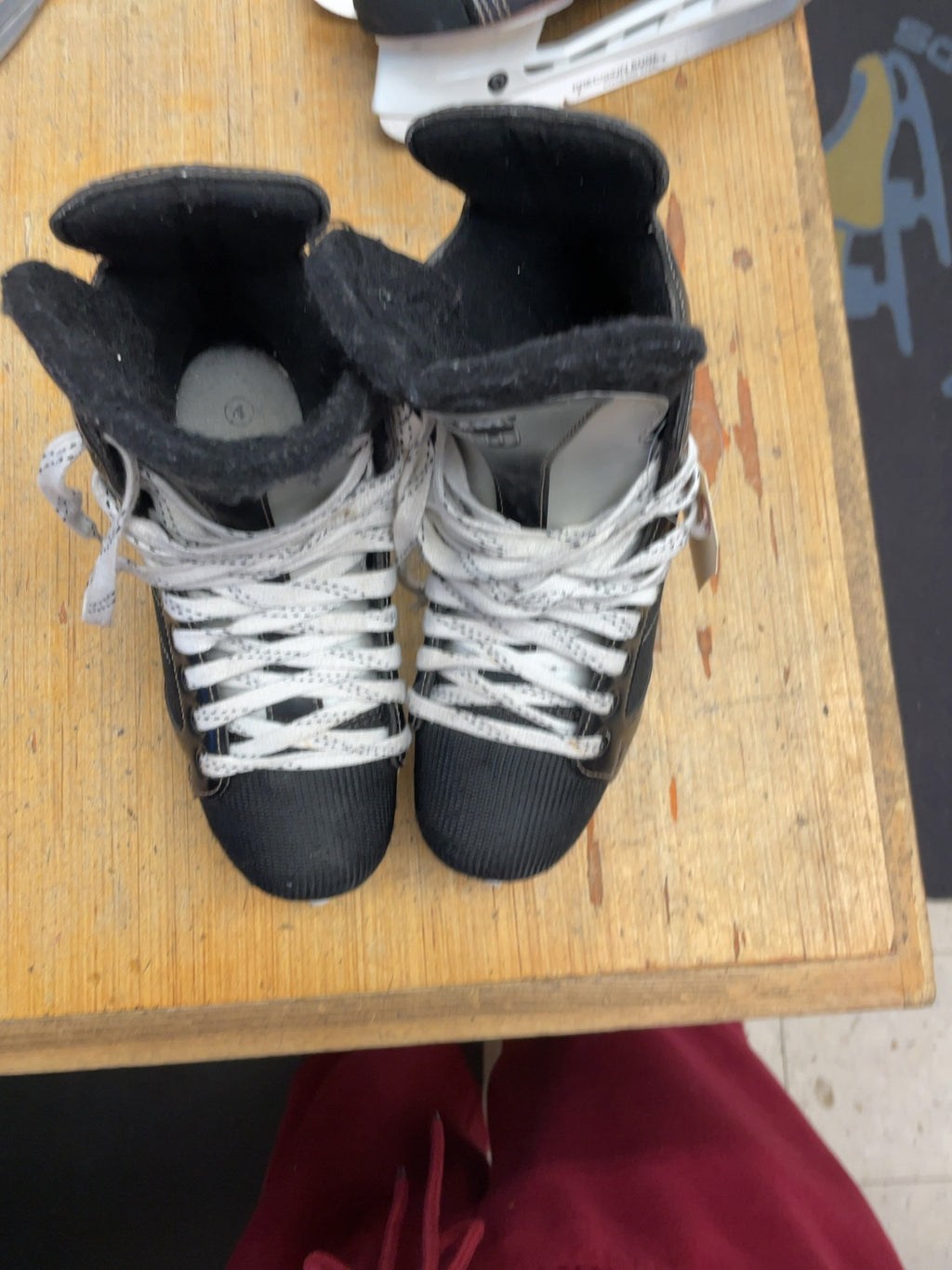 CCM 40 Size 4 Ice Hockey Skates