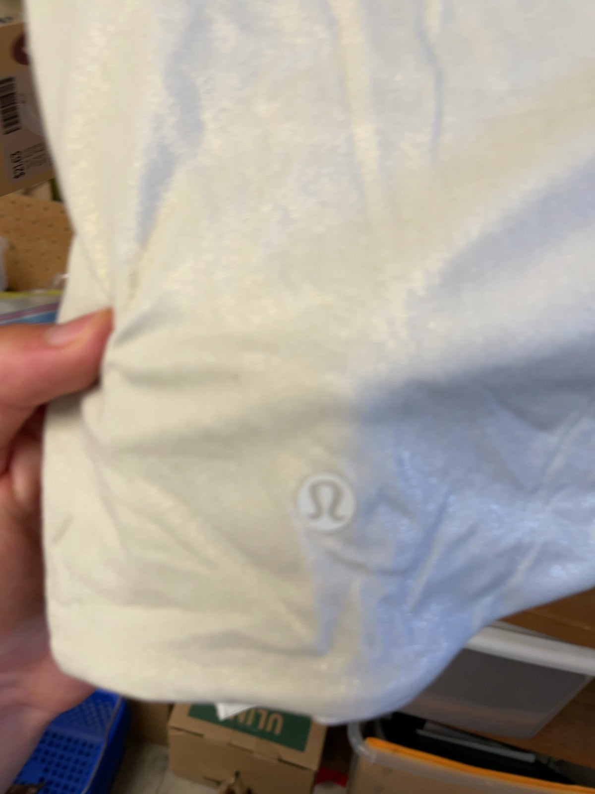 lululemon Cropped T-Shirt Size L Shimmer Off-White