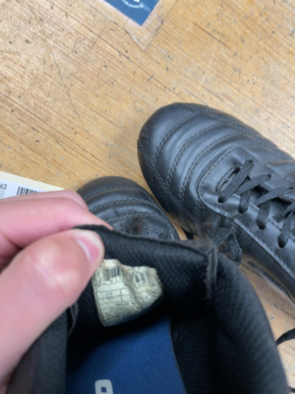 Lotto Soccer Cleats Size 7 US Black