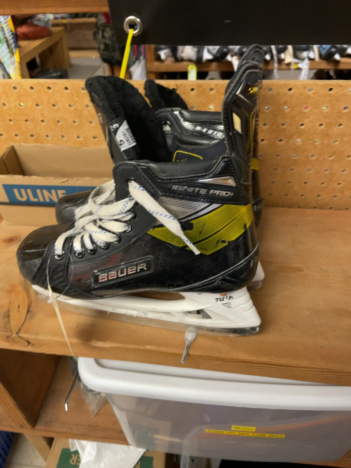 Bauer Supreme Ignite Pro+ Size 5 Fit 3 Hockey Skates
