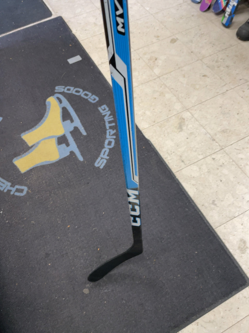 CCM MVP Junior 50 Flex Right Hand Ice Hockey Stick