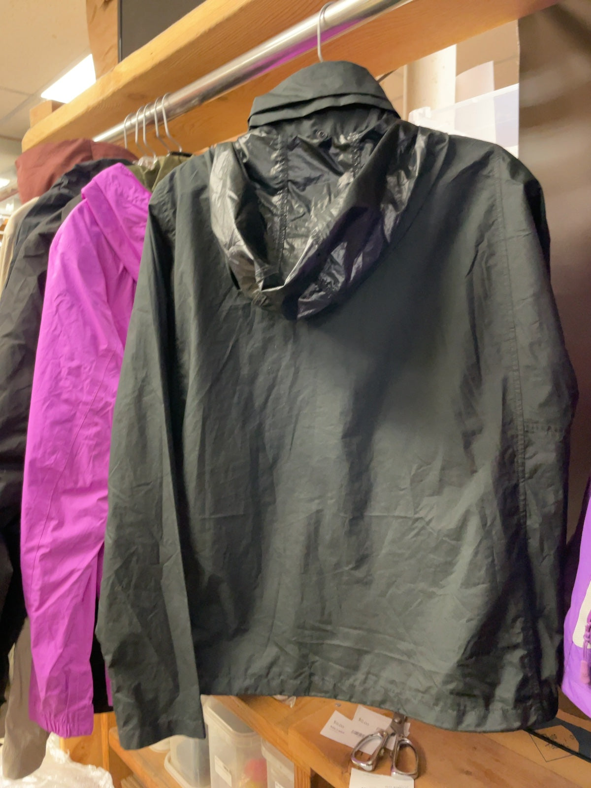 MEC Rain Jacket Size XS Black