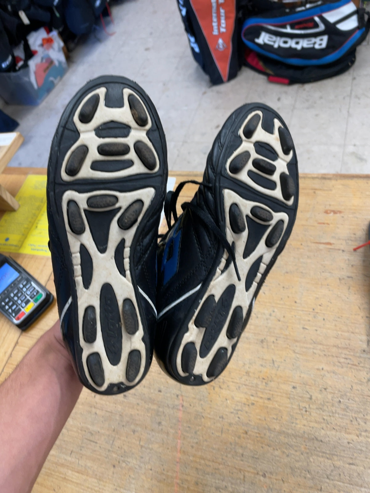 Lotto Soccer Cleats Size 7 US Black