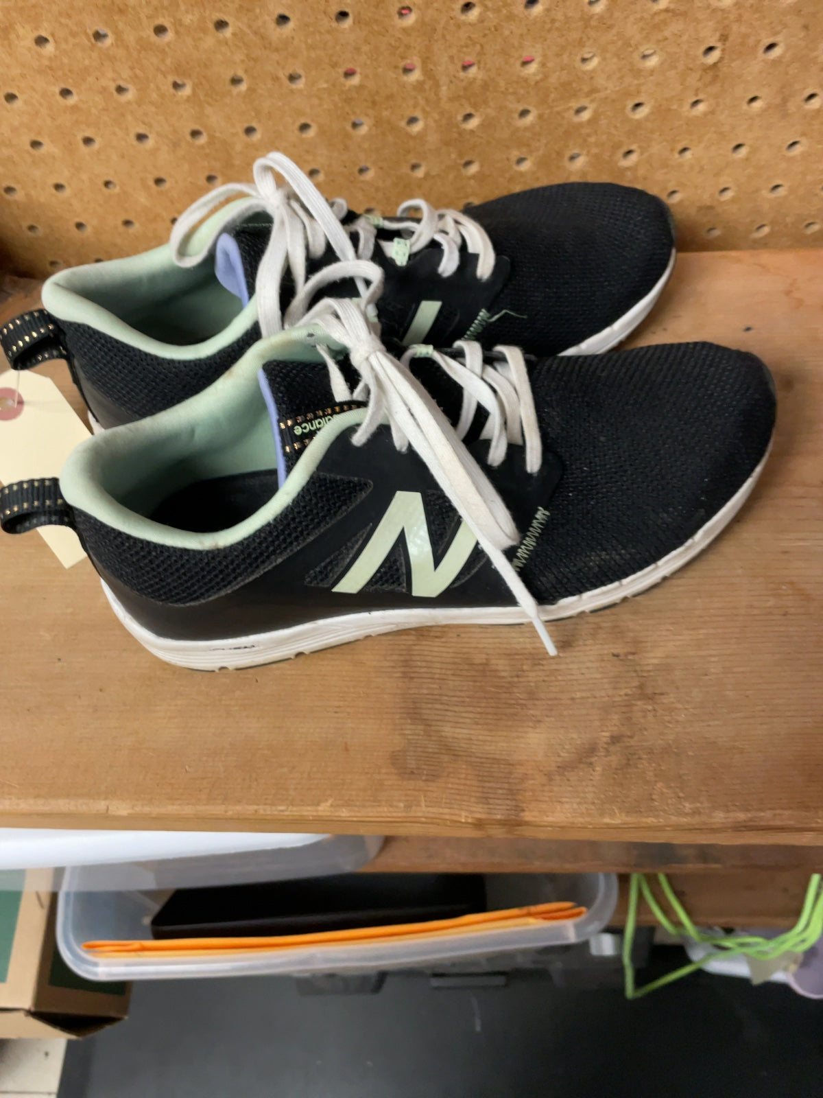 New Balance WX577FK5 Size 8.5 US Running Shoes