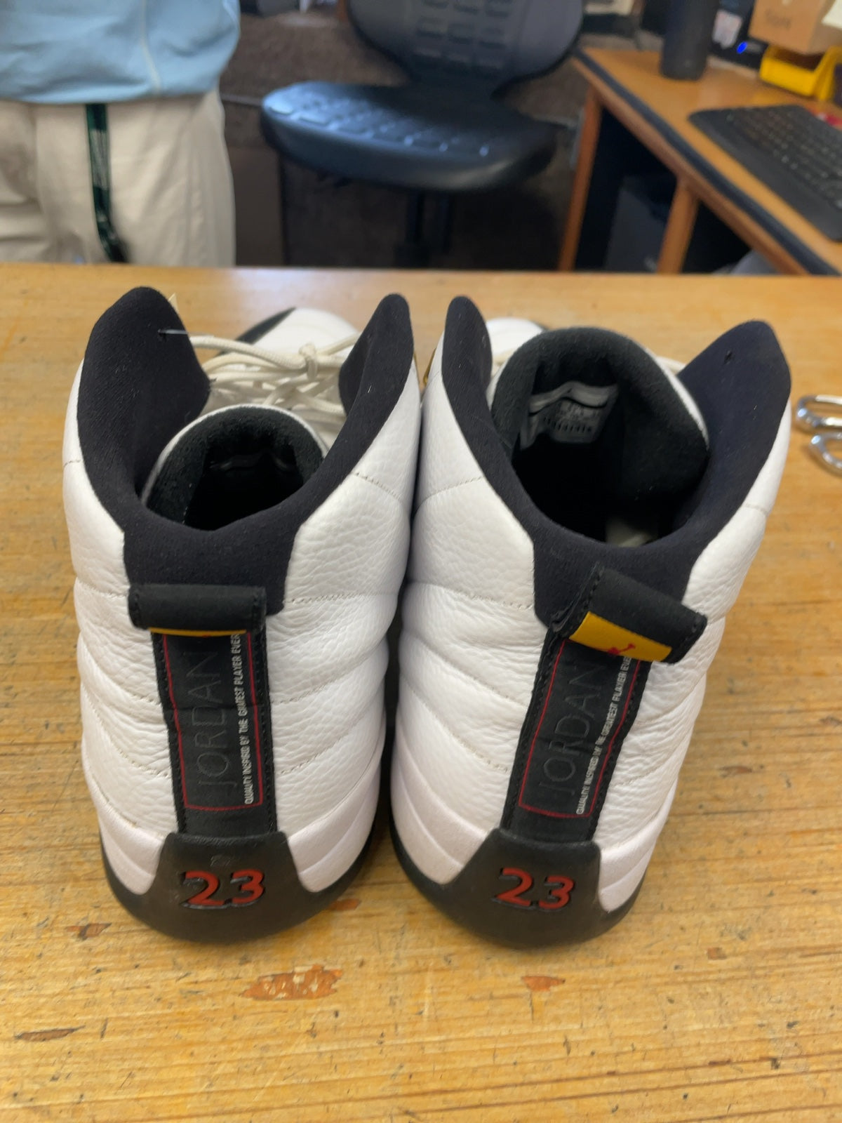 Jordan Air Jordan 12 Retro Size 17 US White/Black Basketball Shoes