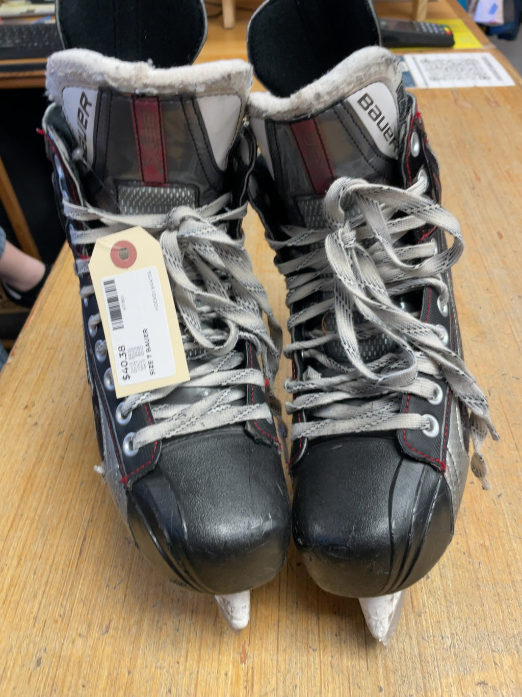 Bauer Size 7 Ice Hockey Skates