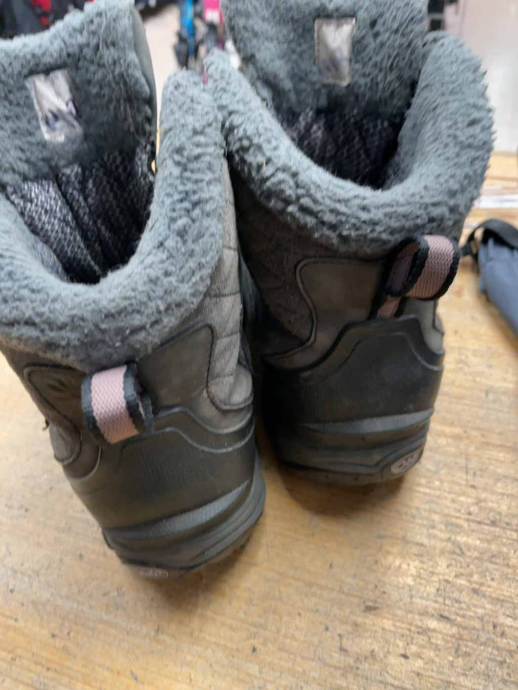 Oboz Size 9 Hiking Boots Grey Brown