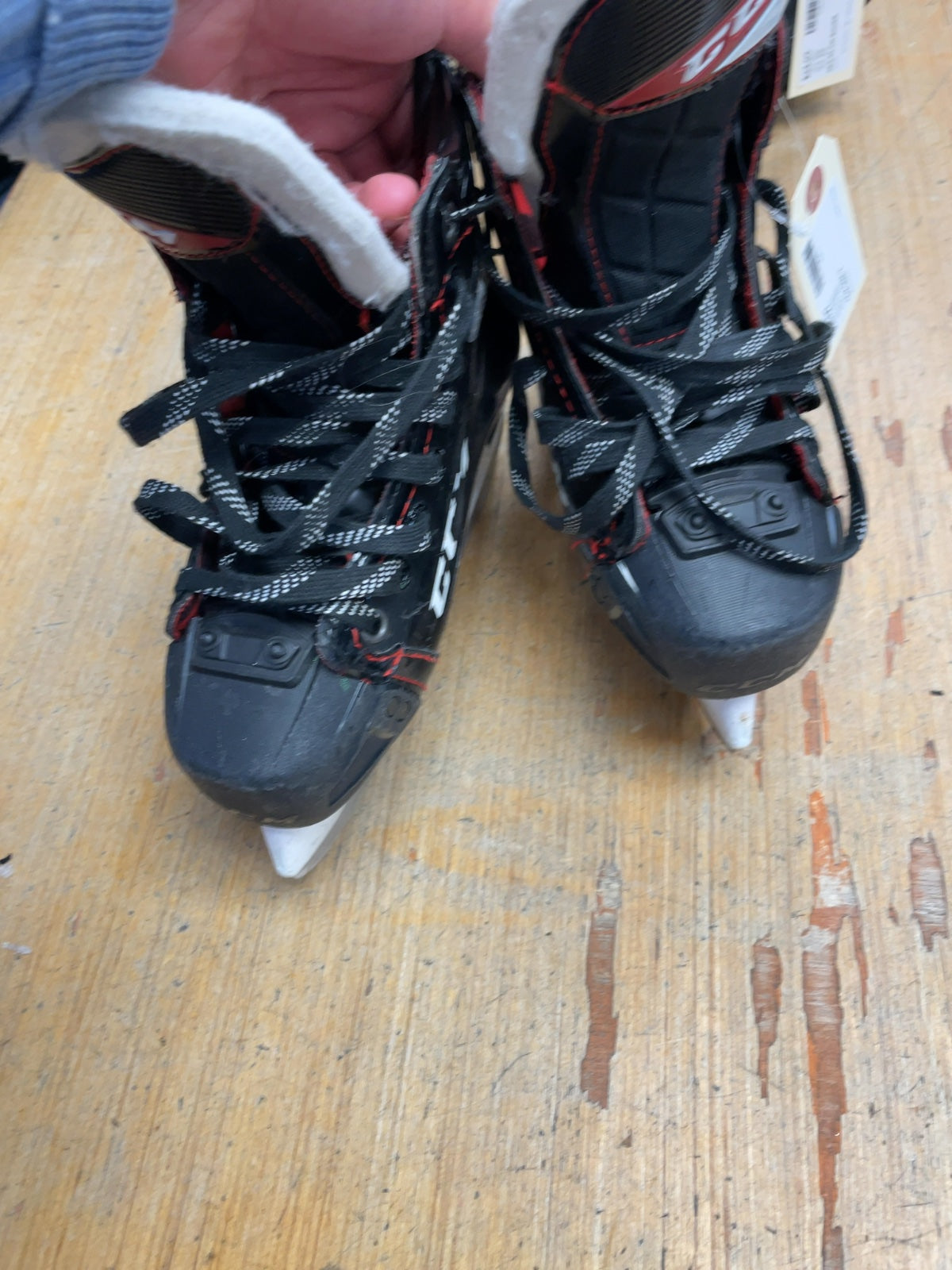 CCM JetSpeed Vibe Size 2 Hockey Skates