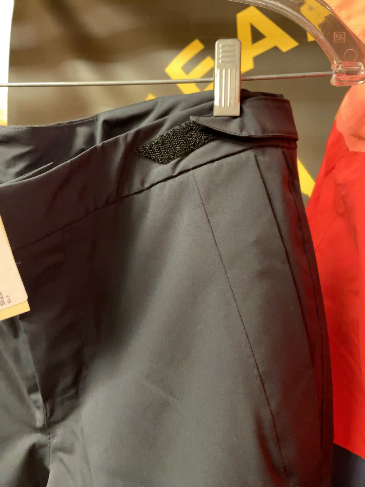 Under Armour Size S Rain Pants