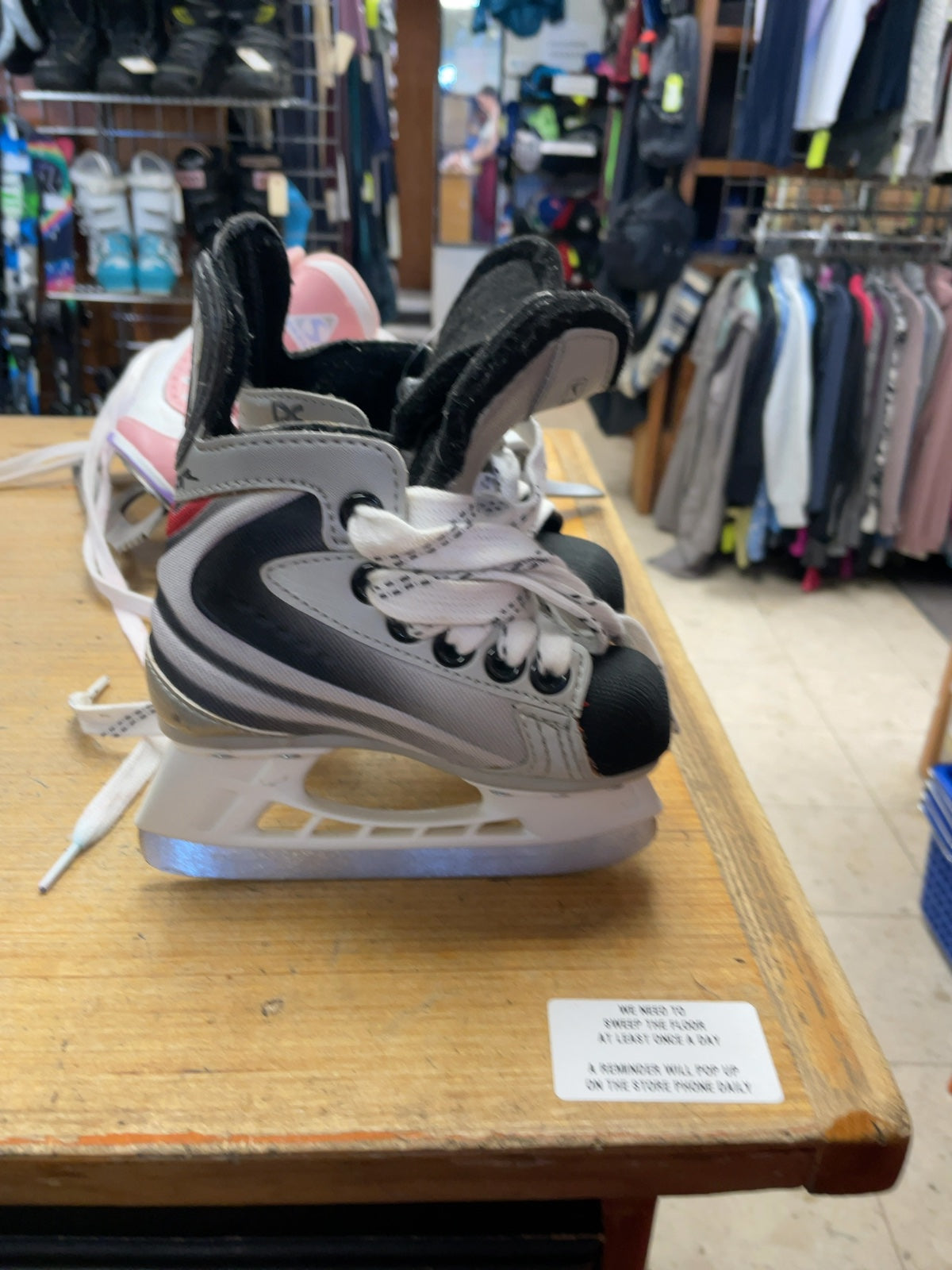 Nike Bauer Supreme One95 Y6 Youth Hockey Skates