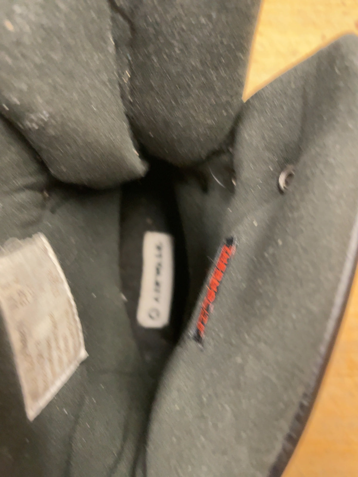 Thermolite Winter Boots Size 8 Black