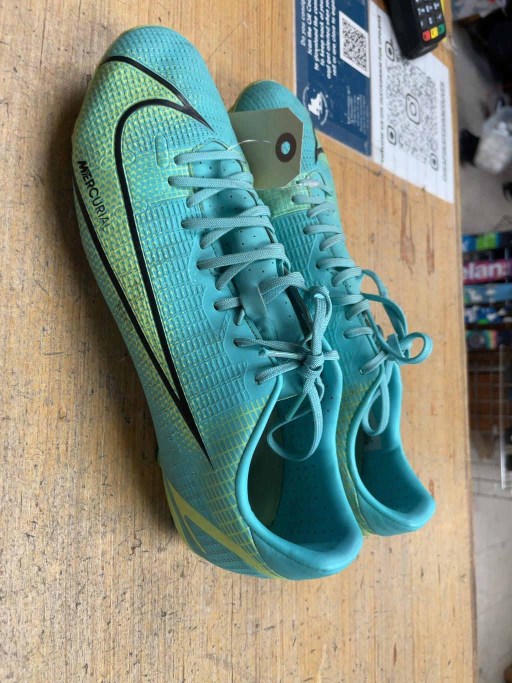 Nike Mercurial Vapor Size 10 US Soccer Cleats