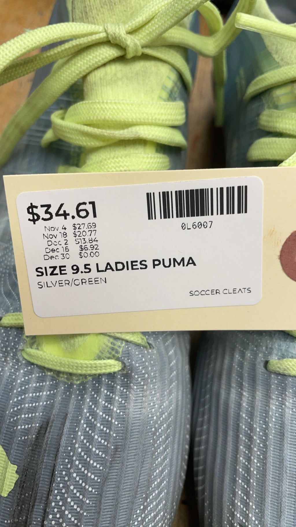Puma Ultra Size 9.5 Wn's Soccer Cleats