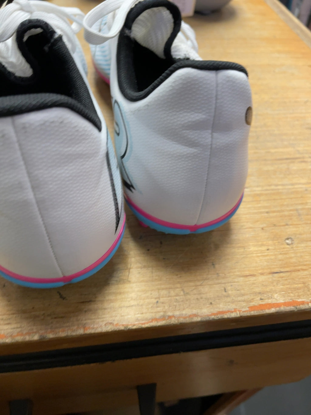 Puma Ultra 107723-01 Size 9 Soccer Cleats