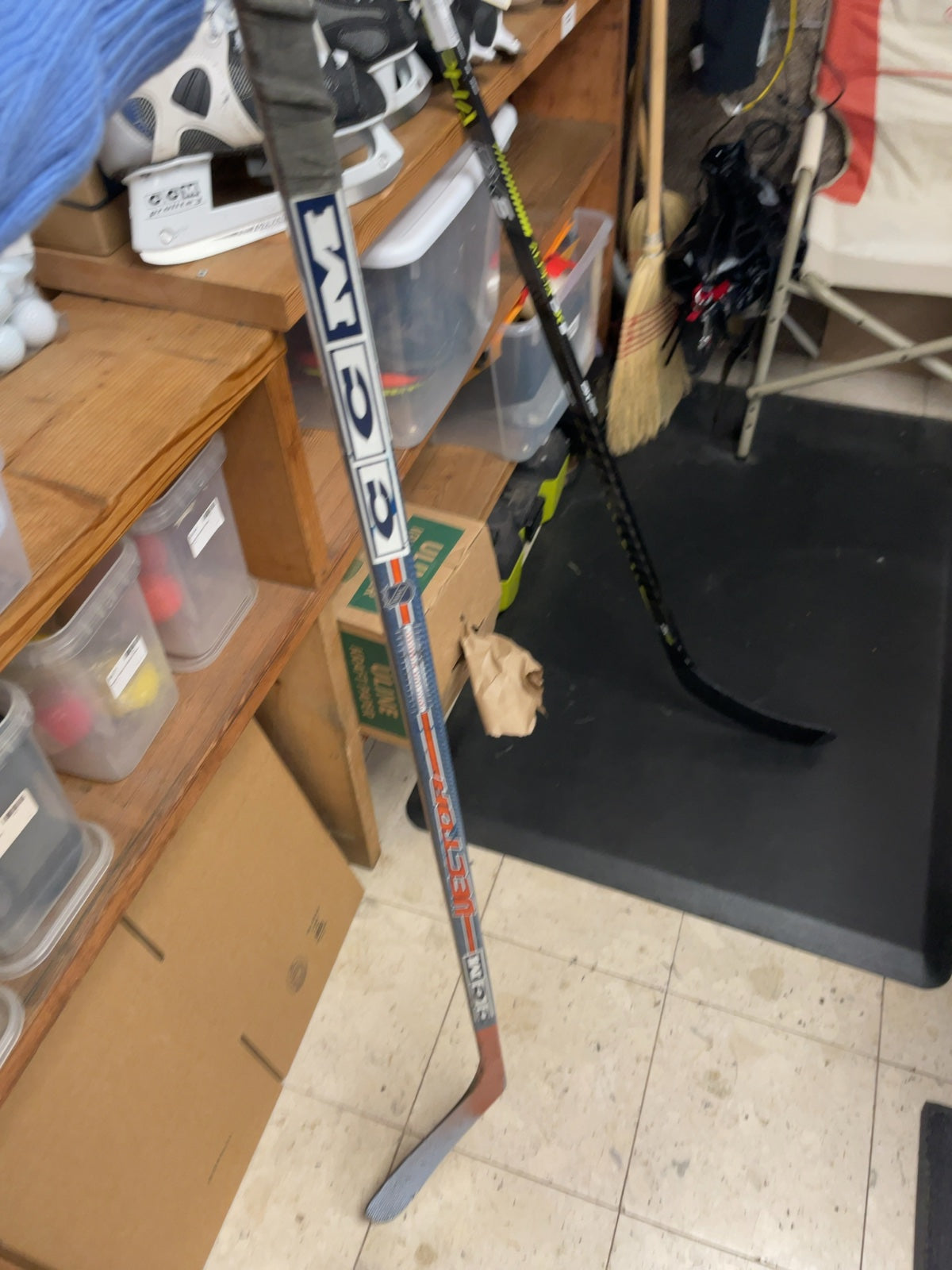 CCM Vector OPS V120.0 M. Recchi Senior Right Hand Hockey Stick
