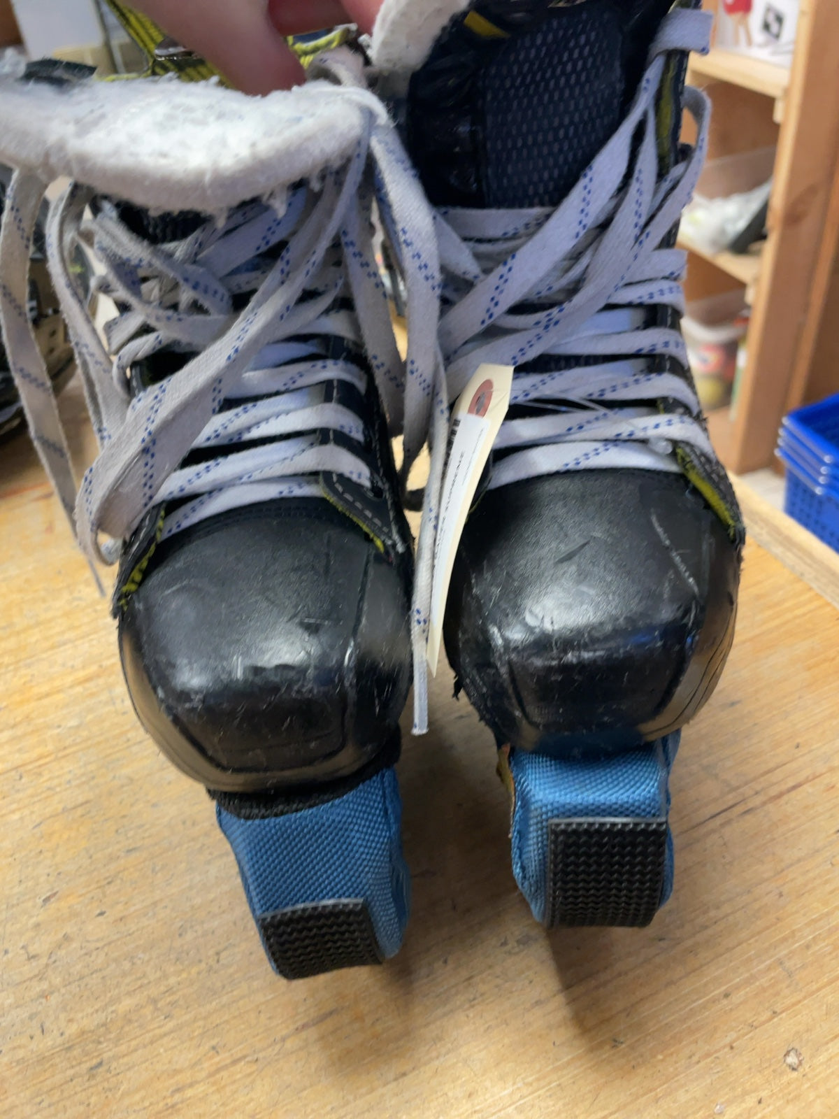 Bauer Supreme Ignite Pro Size 3.5 D Ice Hockey Skates