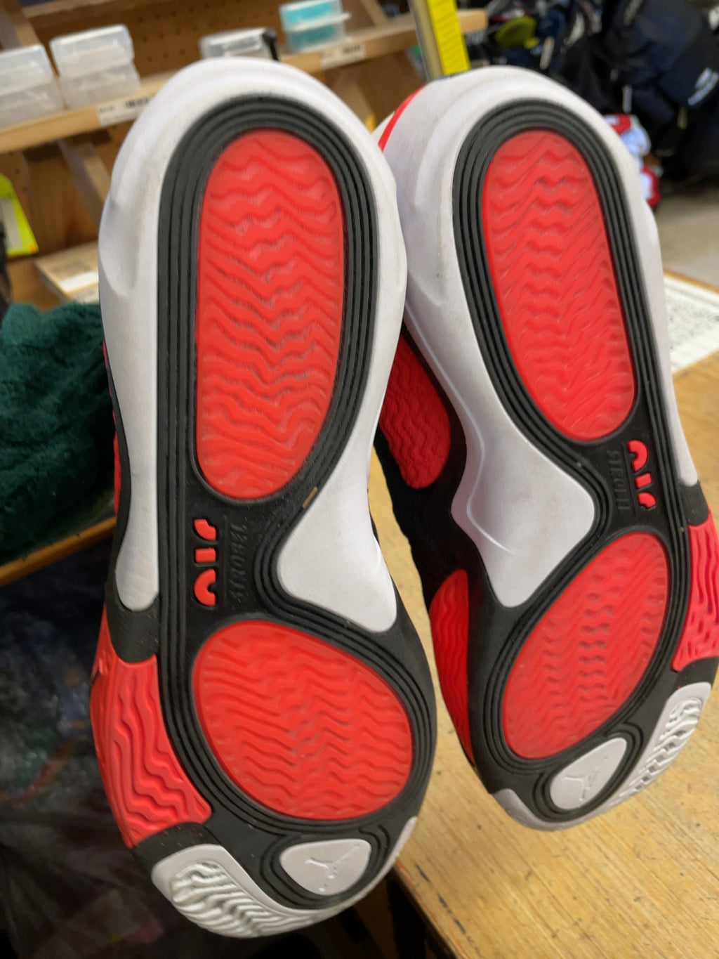 Jordan Air Jordan Size 10 Court Shoes White/Red/Black