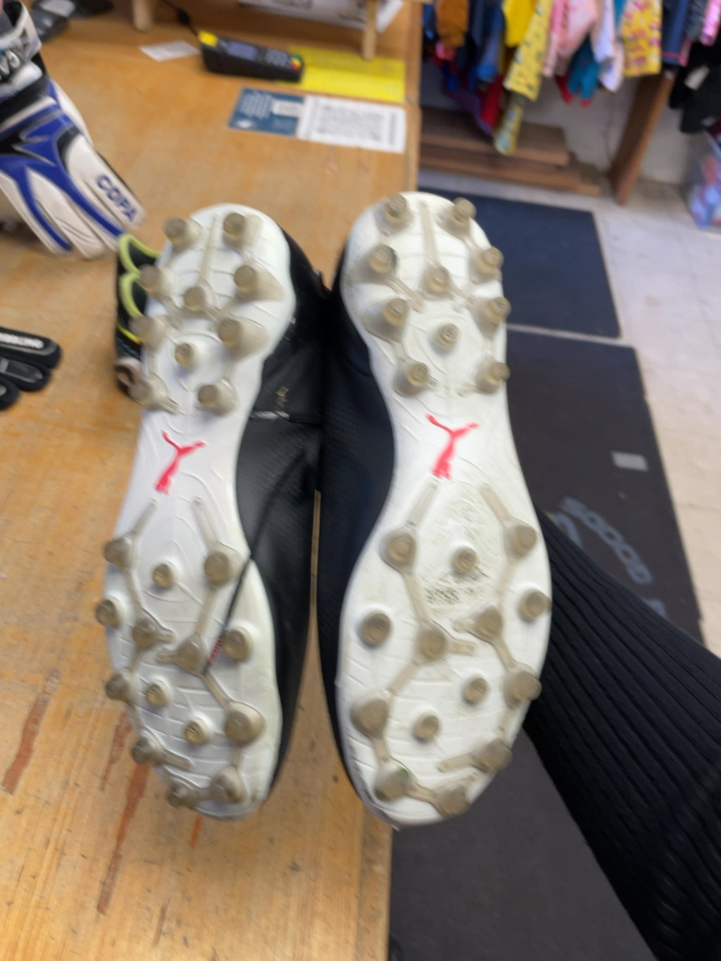 Puma King Size 8 Soccer Cleats