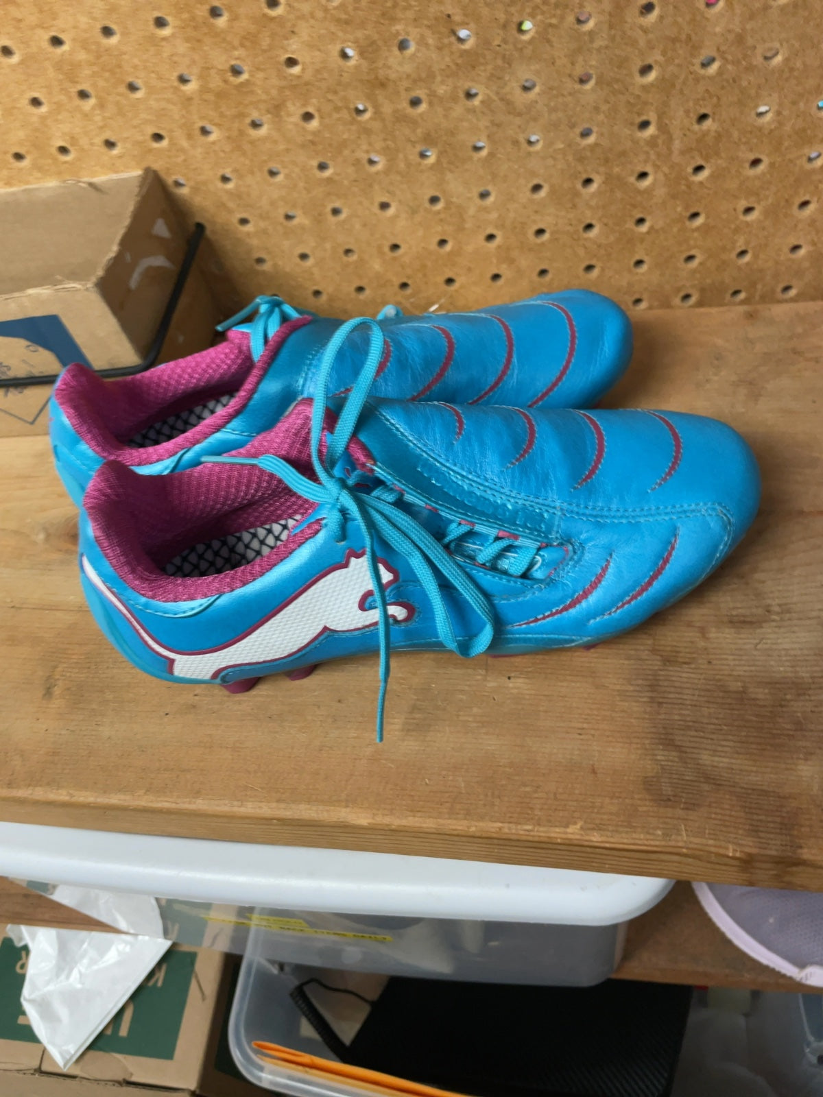 Puma PowerCat PWR-C 3.10 Size 8 US Women's Soccer Cleats