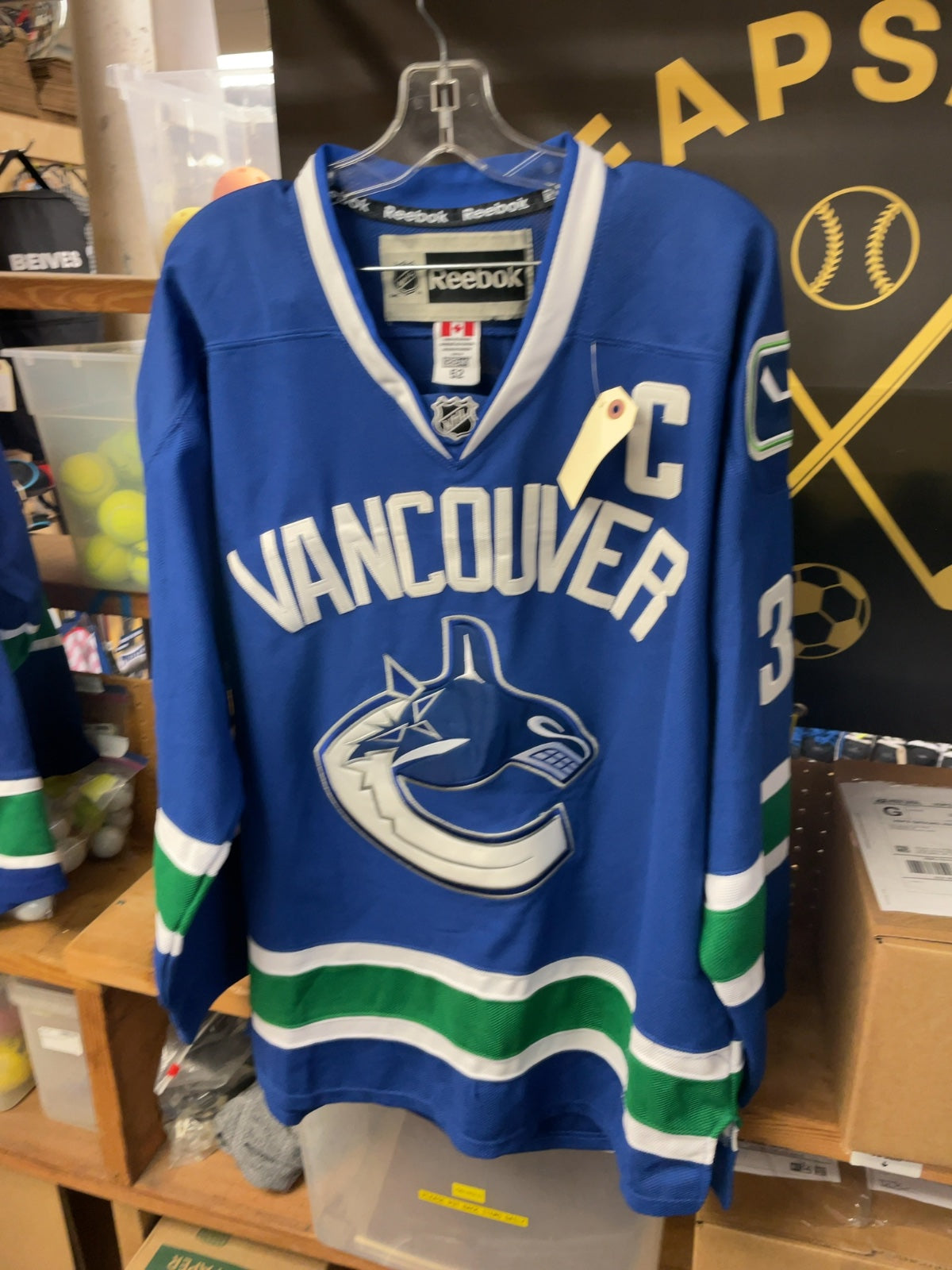 Reebok CCM Vancouver Canucks Henrik Sedin 52 Hockey Jersey
