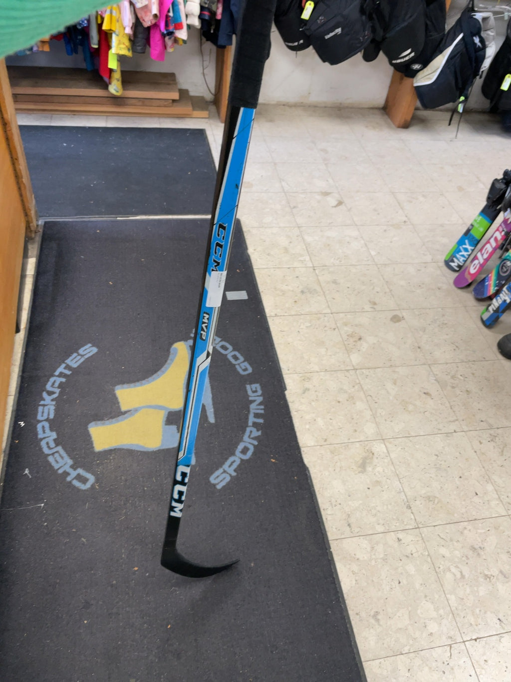 CCM MVP Junior 50 Flex Right Hand Ice Hockey Stick