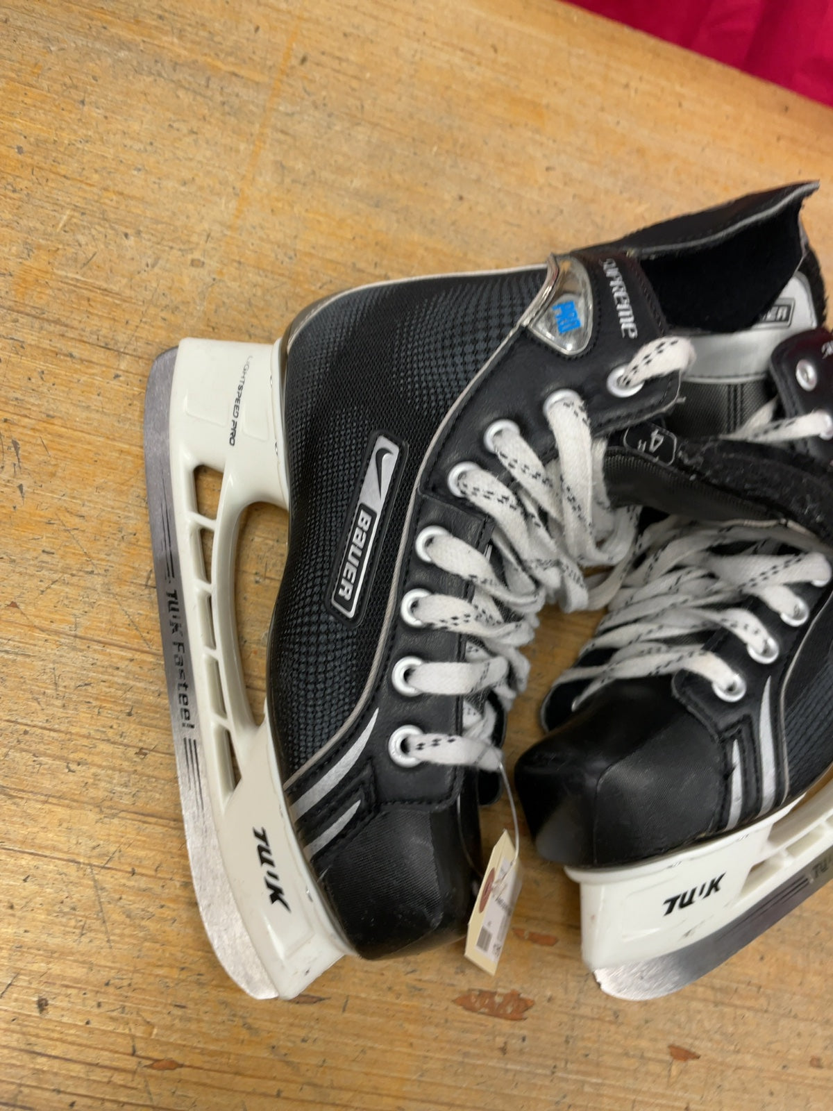 Nike Bauer Supreme PRO Size 4 Junior Ice Hockey Skates