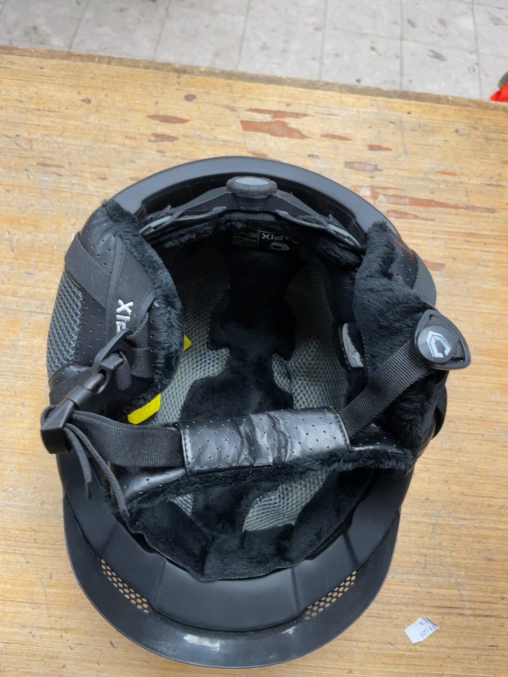 Capix Edge MIPS Size L/G (58-60 cm) Ski & Snowboard Helmet