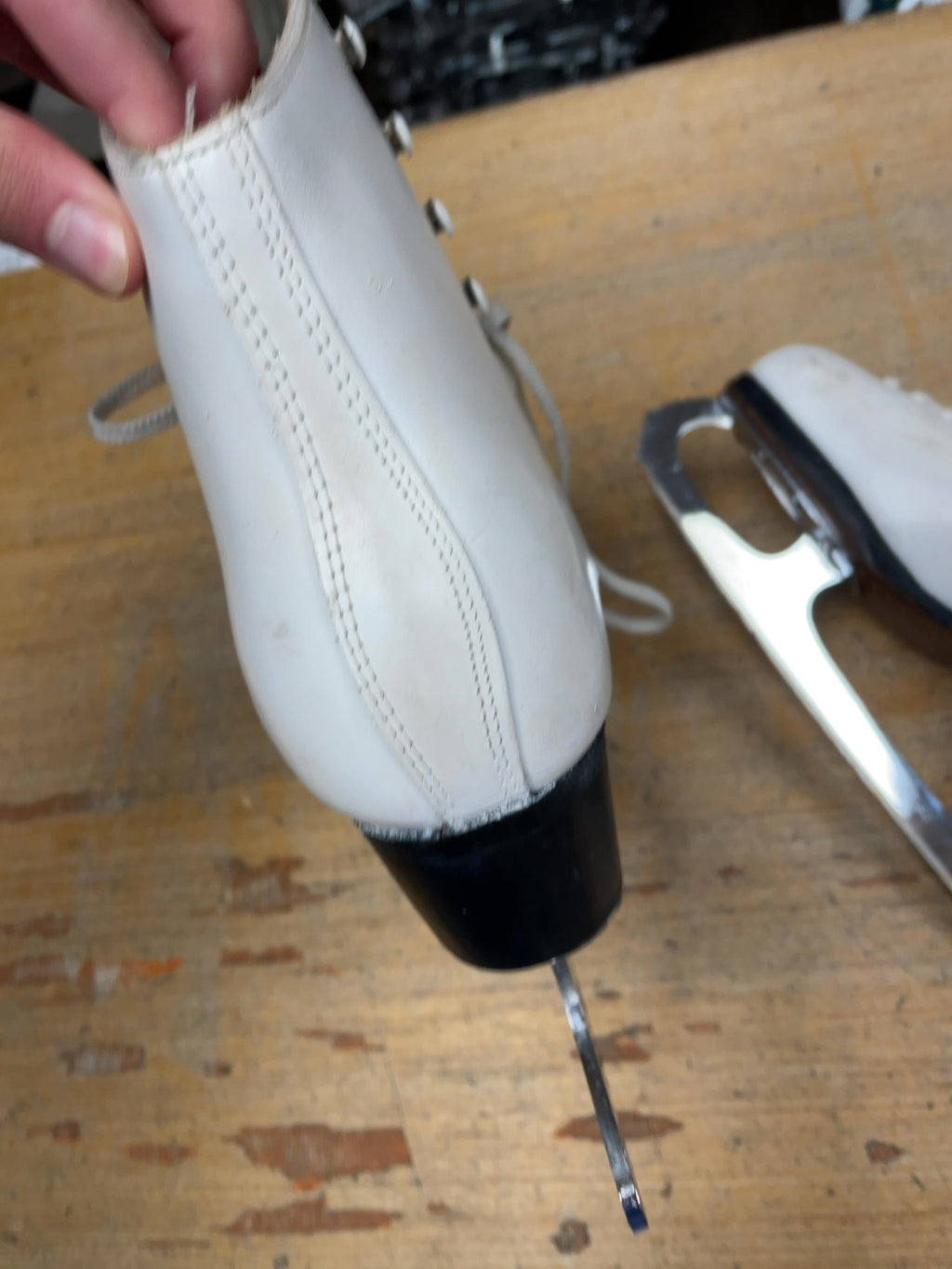 WIFA Figure Skates Size 7