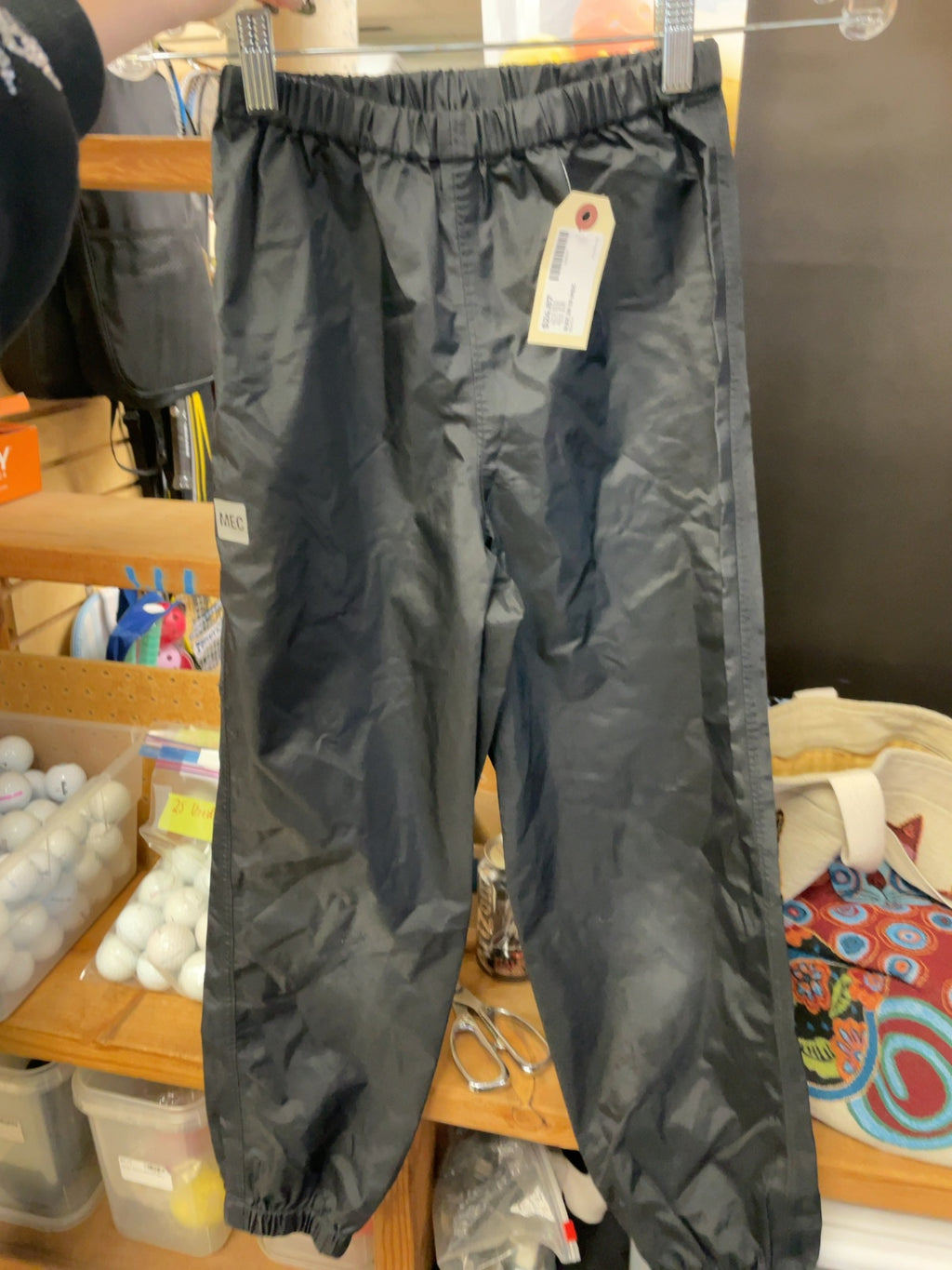 MEC Youth Rain Pants Size 10 Black