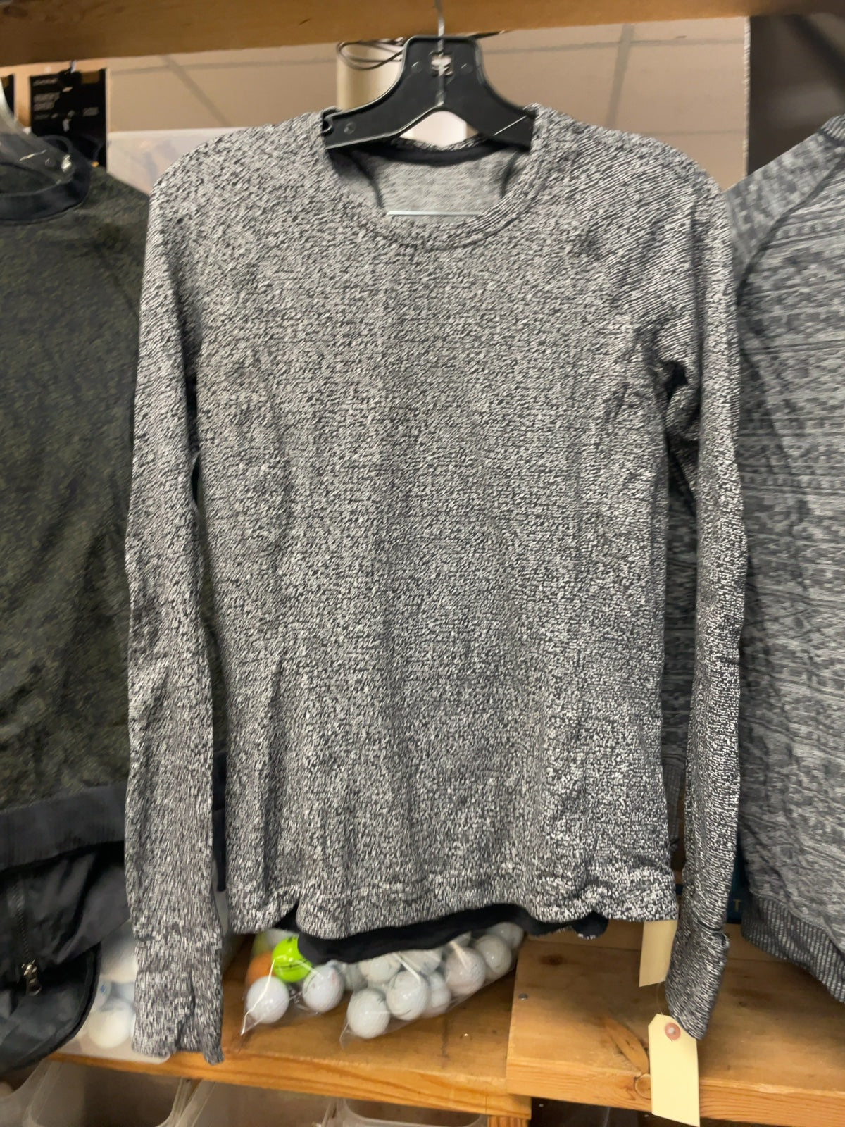 lululemon Size 8 Long Sleeve Top