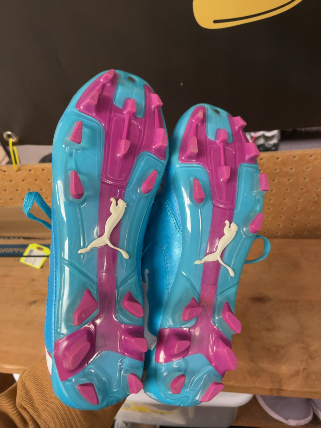Puma PowerCat PWR-C 3.10 Size 8 US Women's Soccer Cleats