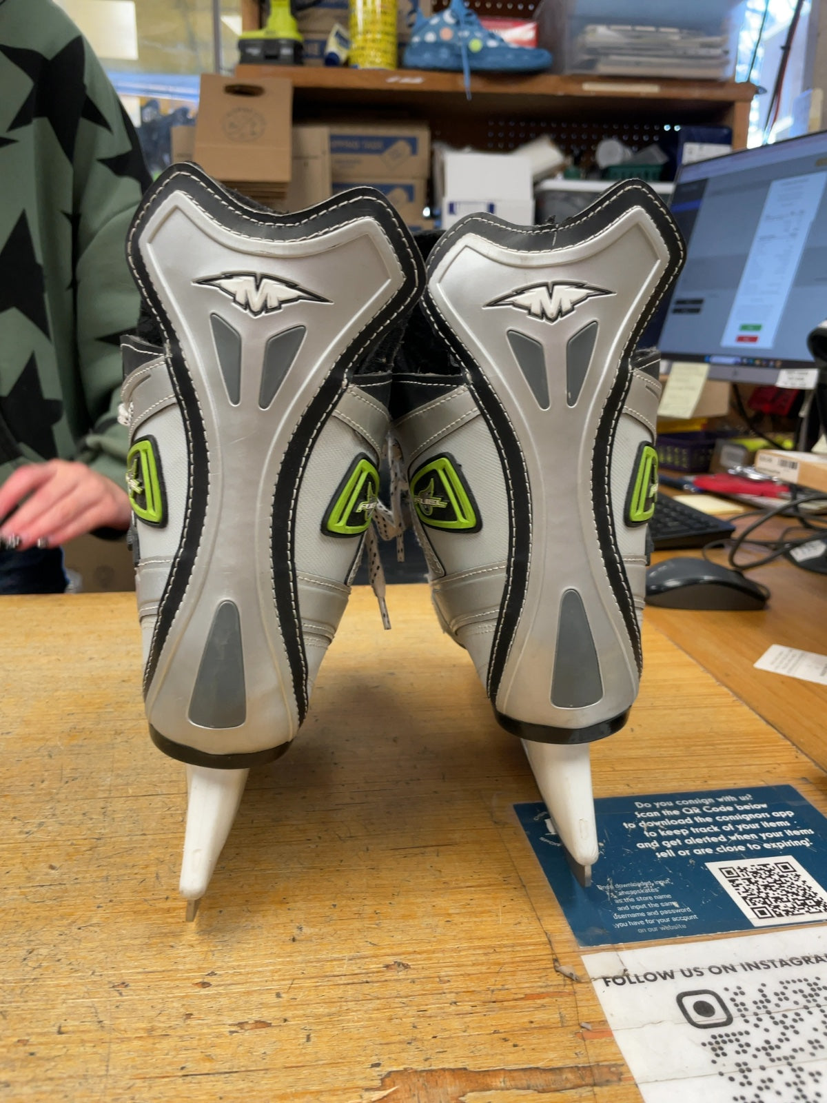 Mission Fuel 65 Size 6E Ice Hockey Skates