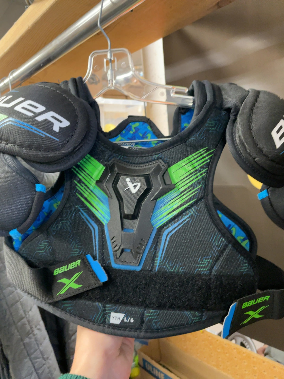Bauer X Youth Large Hockey Shoulder Pads