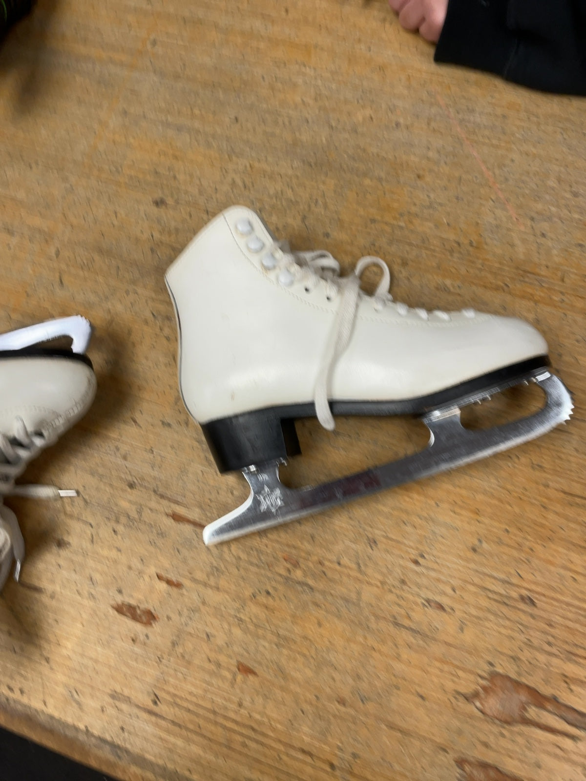 Jackson Figure Skates Size 2 White