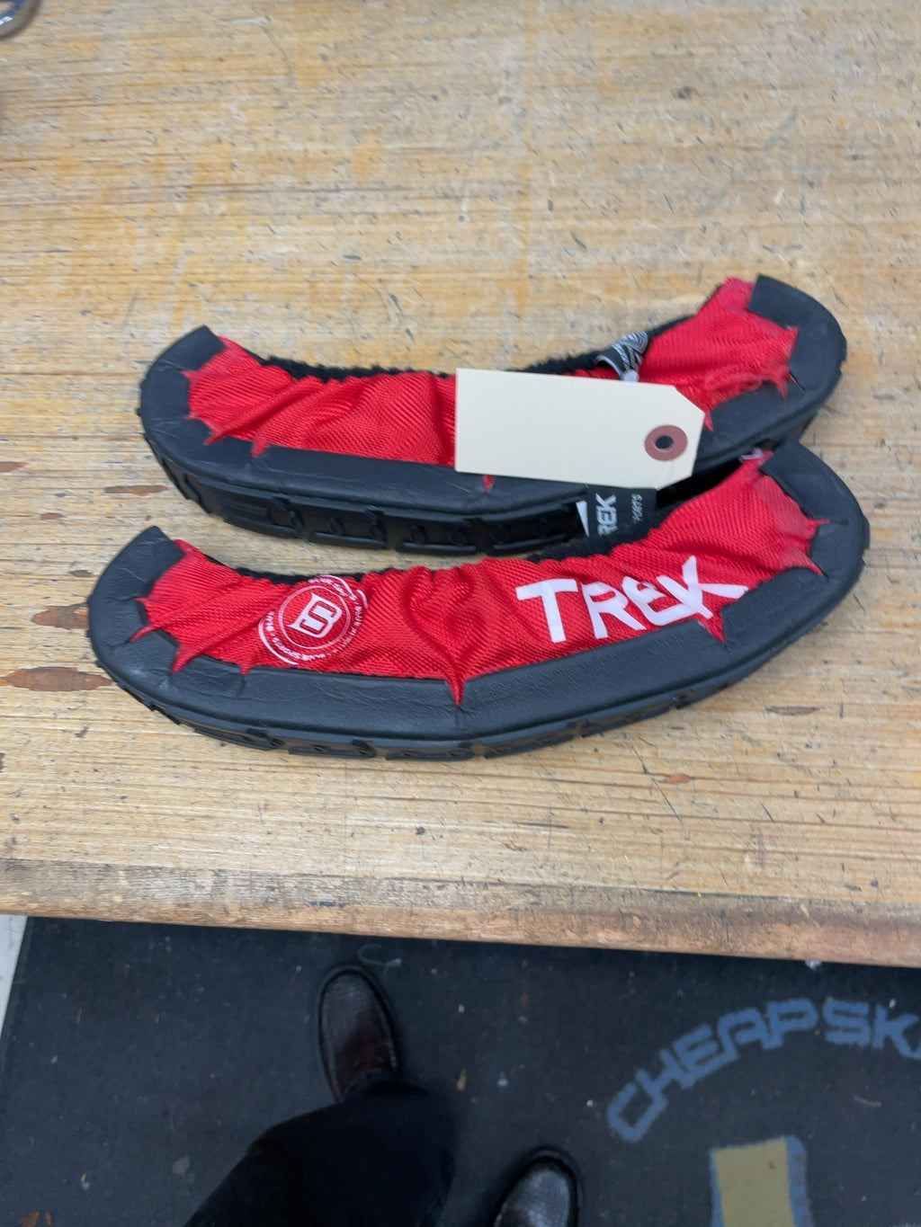 Blue Sports Trek Ice Skate Guards Senior 6-9