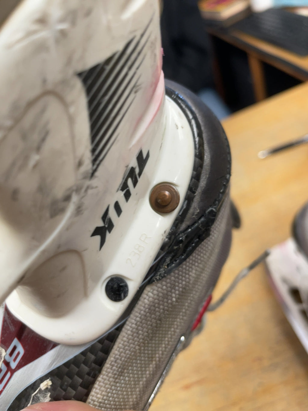 Bauer Vapor Ice Hockey Skates Size 5
