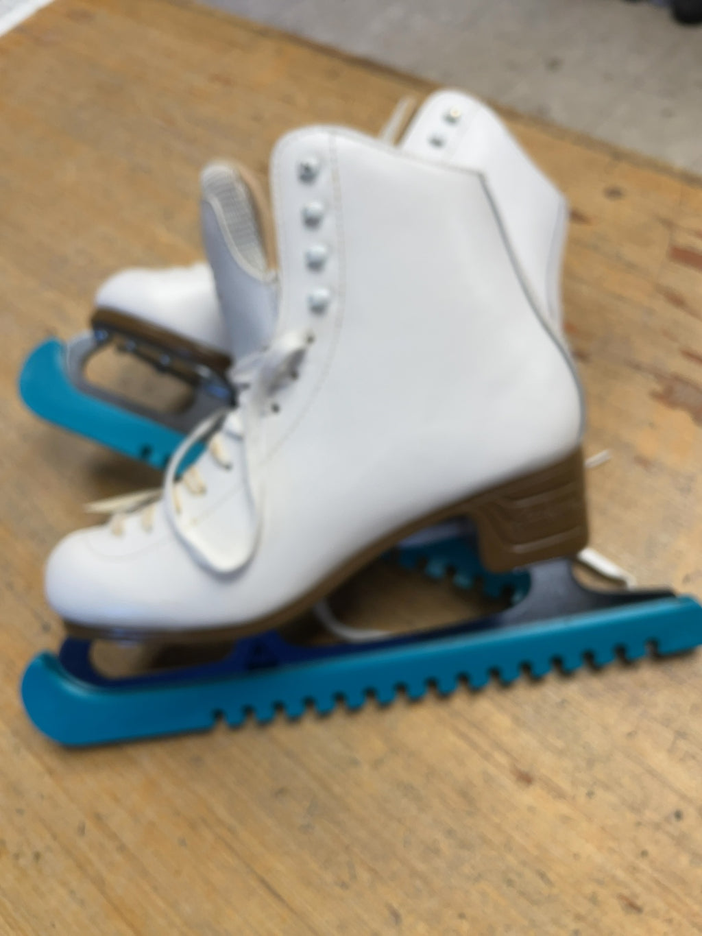 Jackson Mystique Size 8.5 Figure Skates