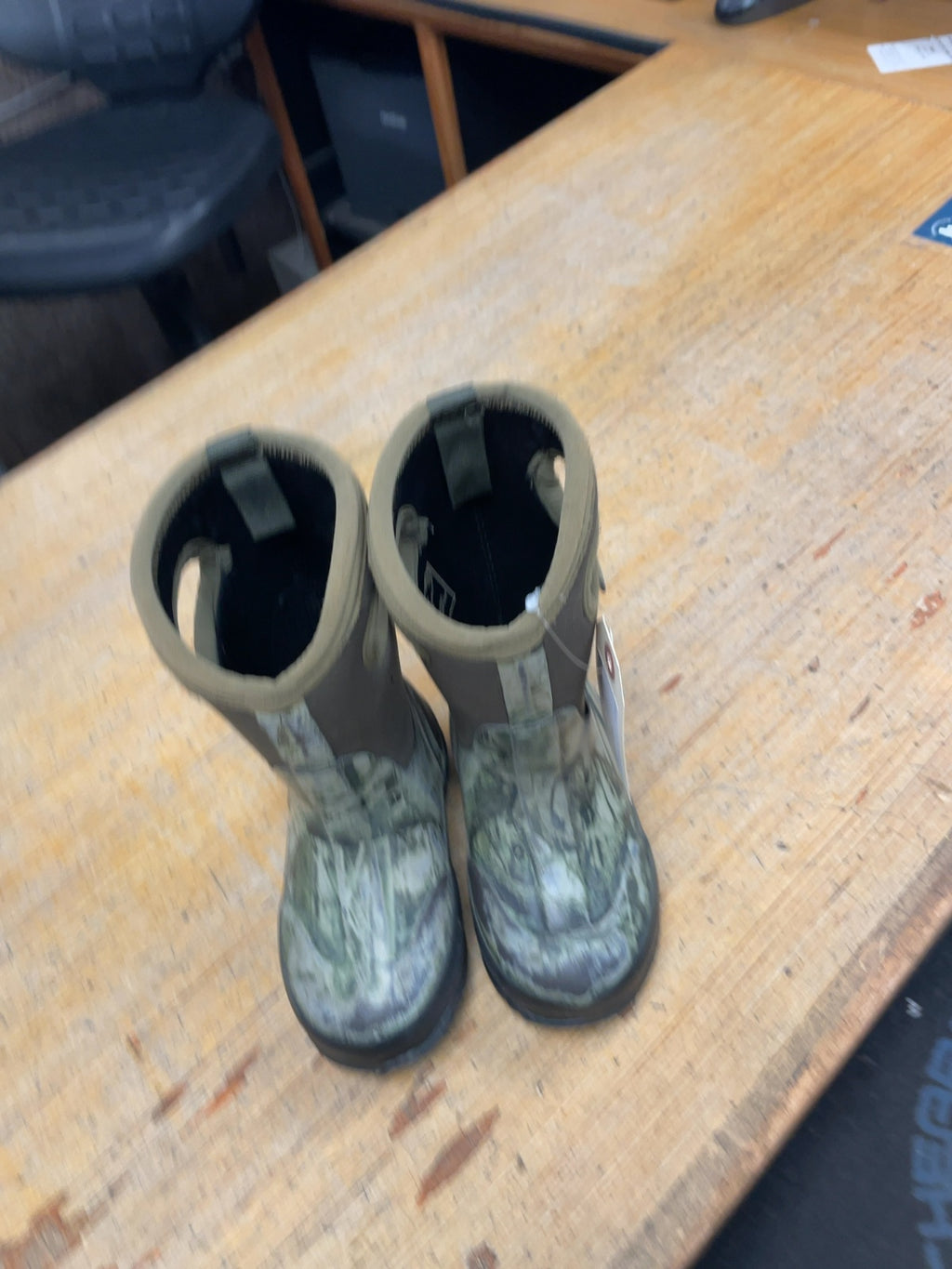 Bogs Classic Camo Waterproof Winter Rain Boots Size 8C