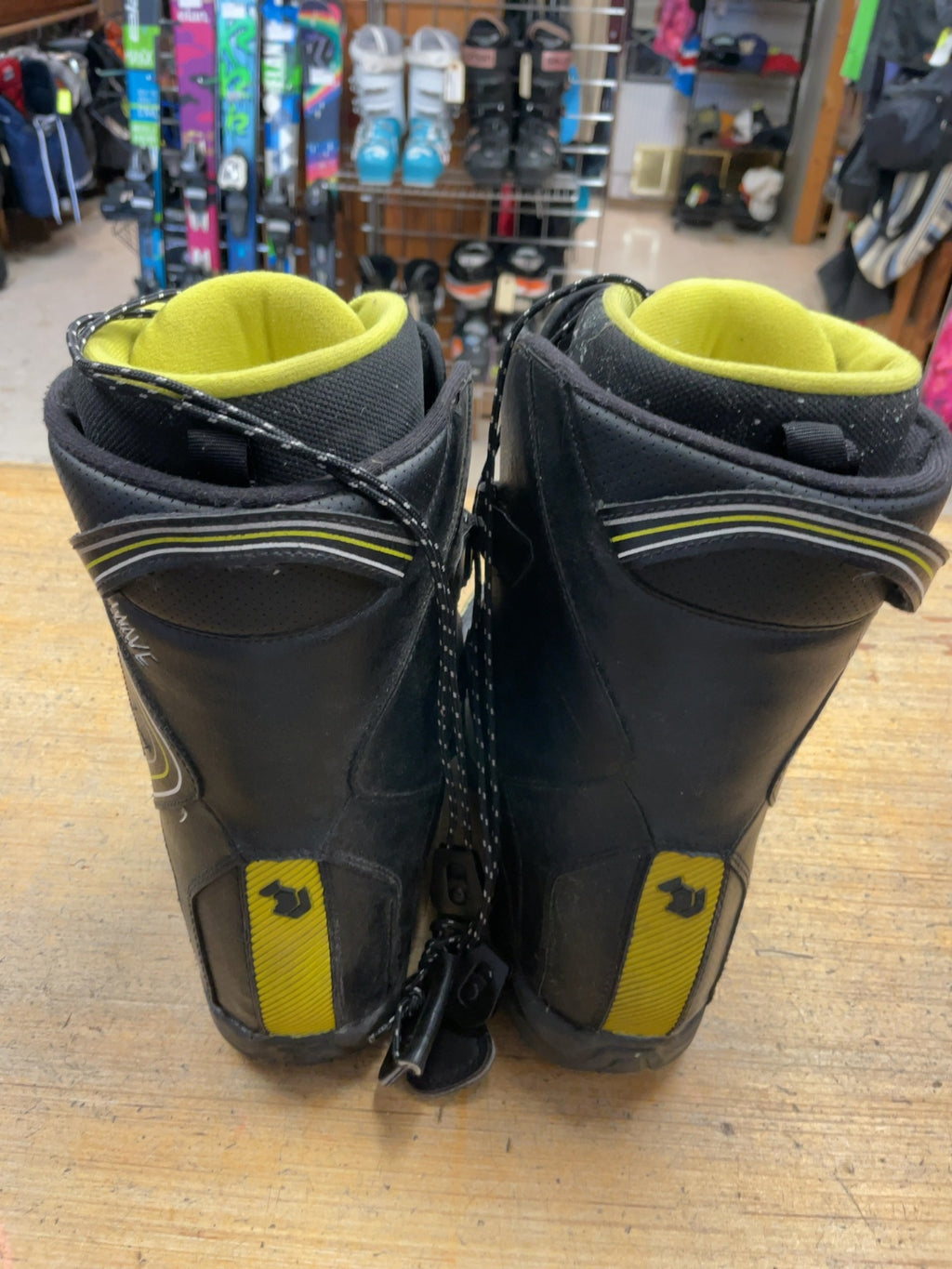 Northwave Caliber Size 9 US Snowboard Boots