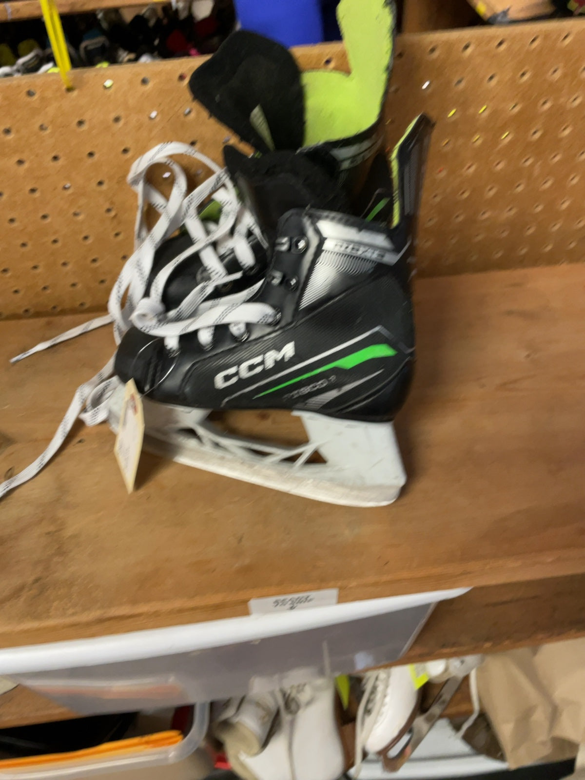 CCM Ribcor RIBXT3 Size 12C Hockey Skates